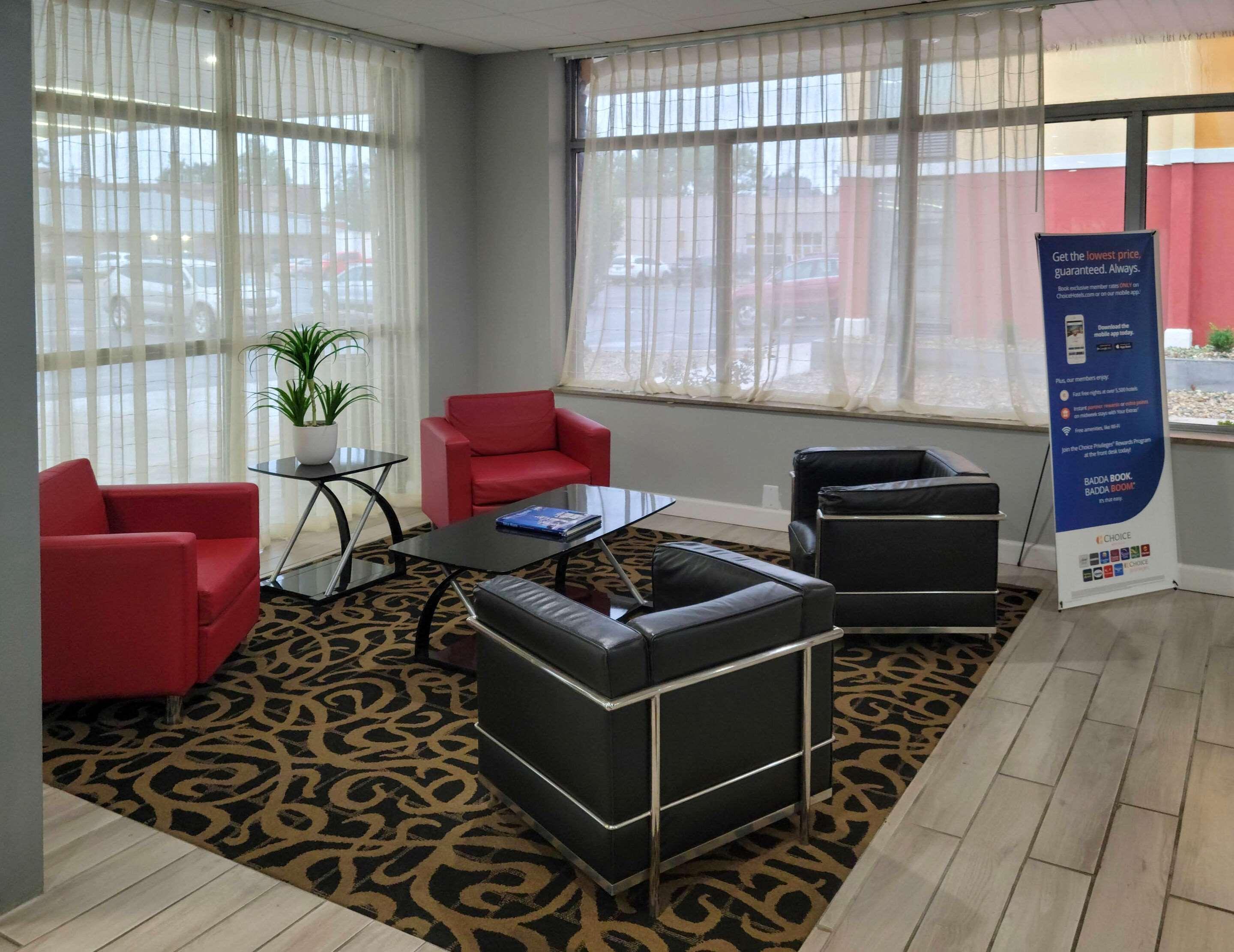 Quality Inn Terre Haute University Area Buitenkant foto