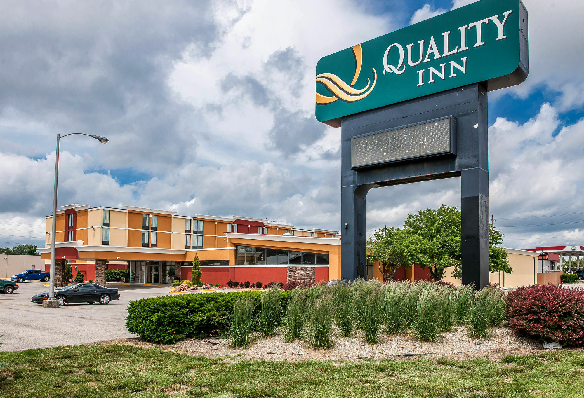 Quality Inn Terre Haute University Area Buitenkant foto
