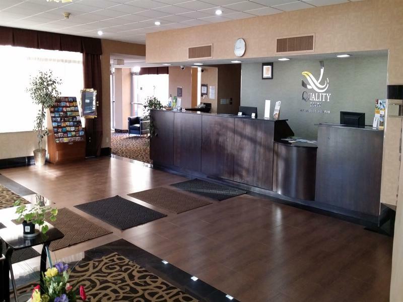 Quality Inn Terre Haute University Area Buitenkant foto
